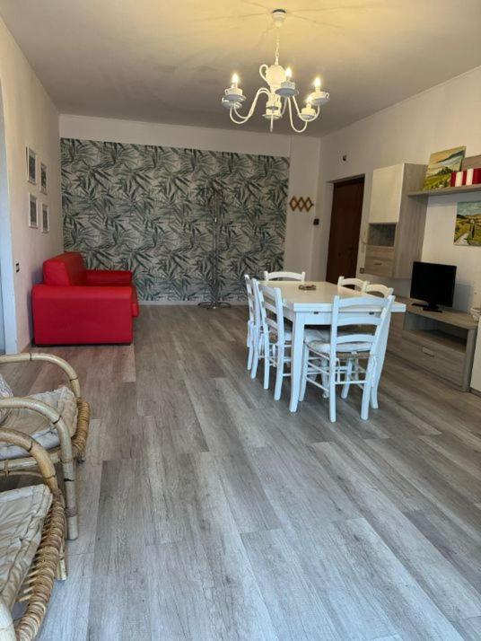 Appartamento Clara 11 Follonica Bagian luar foto